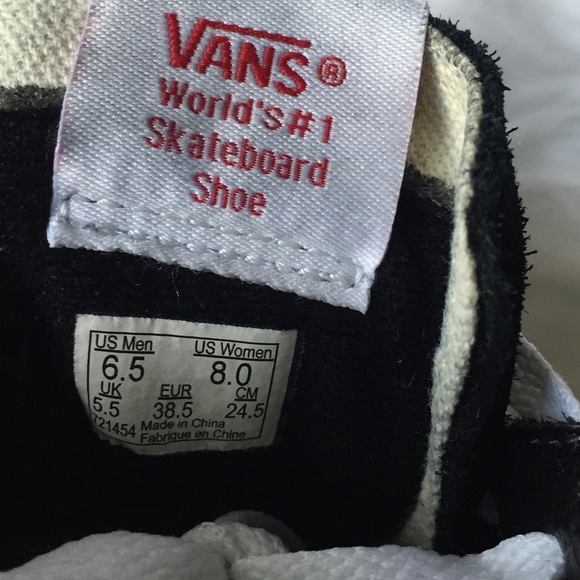 SOLD! Vans Black Sk8-Hi Skate Shoes Women’s 8 - Picture 5 of 8